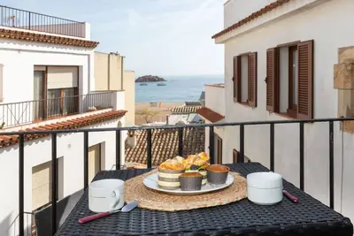 Image de Confortable appartement pour 6 personnes avec climatisation, Wifi, Tv, terrasse et parking