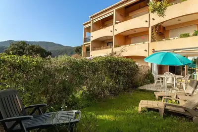 Image de Joli appartement pour 3 personnes avec Wifi, climatisation, Tv, patio, animaux admis et parking
