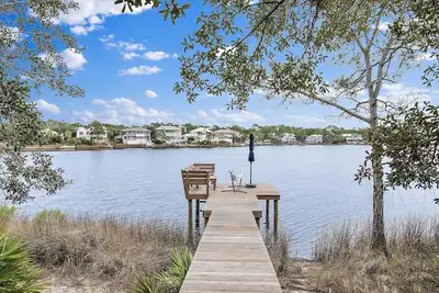 Image de Waterfront/Golf Cart/Walk to Beach!