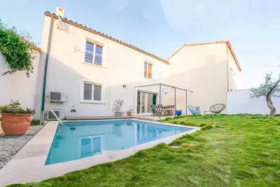 Image de Maison avec piscine privée et 3 chambres proche du Salagou!