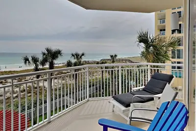 Image de The Pearl of Navarre #206 - Luxury Gulf Front Condo + Breathtaking Views!