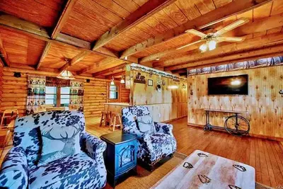 Image de Emperor Cabin with Tiny house, Treehouse and bar