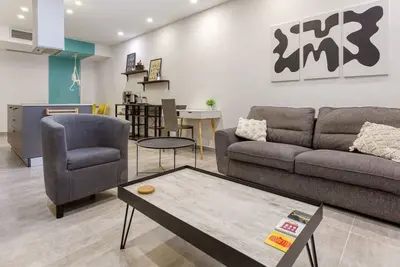 Image de Designer 3br home with Private Balcony in Gzira
