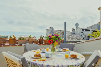 Image de L' Hippocampe - Maison authentique dans le vieil Antibes