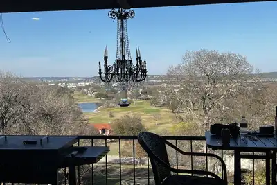 Image de Home overlooks the city near epicenter of eclipse. Private Chef.