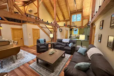 Image de New Spacious Acadia Timberframe, Close to Swimming, Central to Hiking and Dining