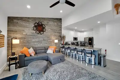 Image de The Jolly Rancher, Luxury Furnishings, Jet Tub, Fenced Yard, Corporate and Vaca\n