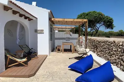 Image de Appartement 'Apartamento N 8 Cala Macarella' avec piscine partagée, Wi-Fi et climatisation