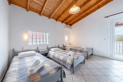 Image de Appartement 'Kavos Panorama 113' avec vue sur mer, Wi-Fi