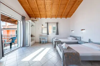 Image de Studio 'Kavos Panorama 117' avec vue sur mer, Wi-Fi