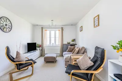 Image de Whyke Haven * Modern Apartment w/Private Parking