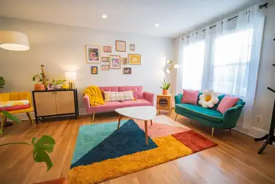 Image de Unbeatable Location! New 2 Bed 1 Bath Peaceful Oasis!
