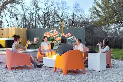 Image de Christmas-Ready! Hot Tub, Firepit + Room for 19