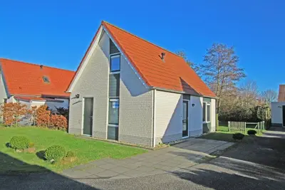 Image de For a detached house with privacy if you choose type Stern located at the Schoneveld holiday park. The House has a nice garden and a driveway for your car.