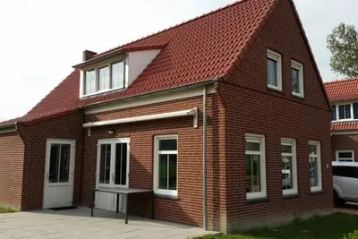 Image de This property is a detached rural holiday home with the terrace facing south.