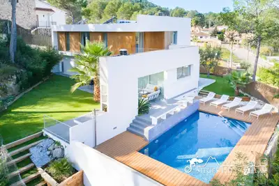 Image de Superbe villa Angeles avec piscine privée et climatisation dans un endroit calme près de Sitges