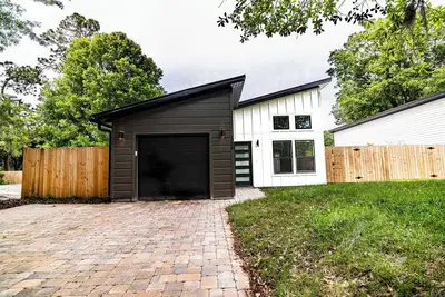 Image de 3 br home near historic district and beaches w/ Bbq and fenced yard!