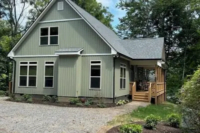 Image de Aerie on Tuxedo Ridge 2024: New, Stylish, Scenic, and Hot Tub-Ready