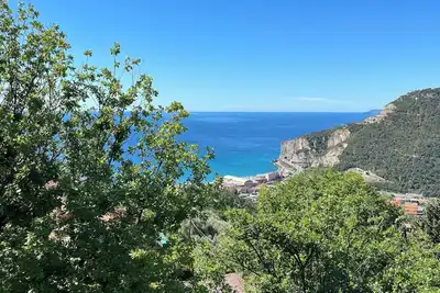 Image de Spaziosa Casa con Terrazza Vista Mare Finale L