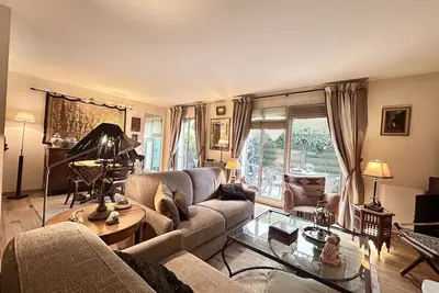 Image de Appartement charmant Ă Neuilly 1br