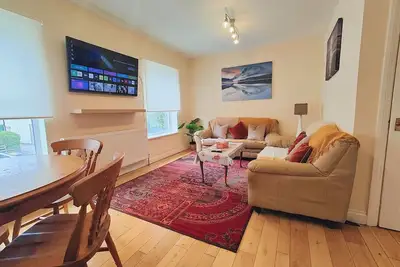 Image de 2 Bed Flat | 4 Guests | Wi-fi | Near Bristol City Centre