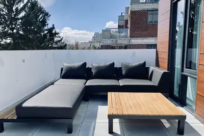 Image de Executive 2 bed 2 bath condo in the Kingsway