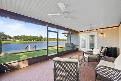 Image de Centrally Located, Serene Luxury Retreat
