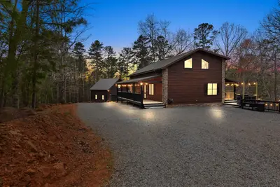 Image de Hot-Tub · Game +Theatre Rm · Dog Happy · Large Driveway· Sleeps 14