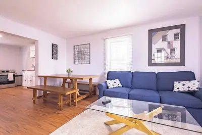Image de Spacious 4br 2 Bath Apartment near Niagara Falls