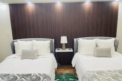 Image de Parking Included Upgraded w King Bed Marine Surf Waikiki