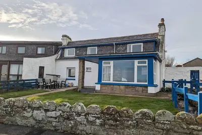 Image de Roggle Roich - A traditional cottage with breath taking views of the sea