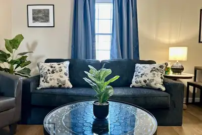 Image de Spring Street Suites C / Stylish 3bd/1ba Apt