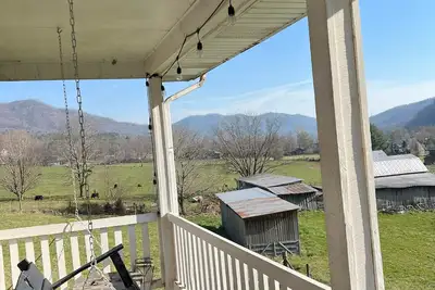 Image de Mountain House near the Appalachian Trail, Watauga Lake, Bristol, & Johnson City