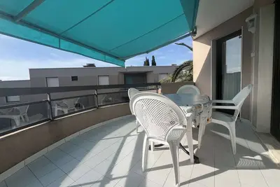 Image de Appartement 2 pièces avec terrasse, à 150m des plages - Cavalaire-sur-Mer