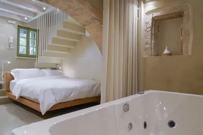 Image de Mystiko Maisonette with Hot Tub - Chania Old Town