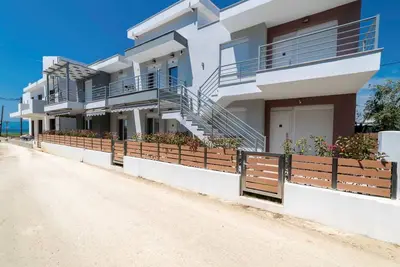 Image de One-Bedroom Apartment with Side Seaview, in Aphrodite Residential Complex