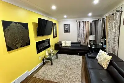 Image de Luxurious Niagara Falls Getaway with Cozy Fireplace