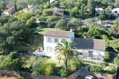 Image de Véritable Bastide rénovée à quelques minutes des plages