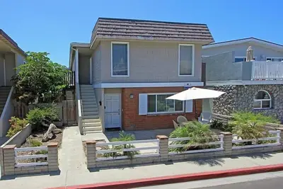 Image de Open Lower Unit in Newport Beach