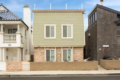 Image de Charming upper unit with ocean view