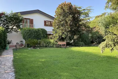 Rentals in Italy - Villa Ava, with swimming pool and and garden.