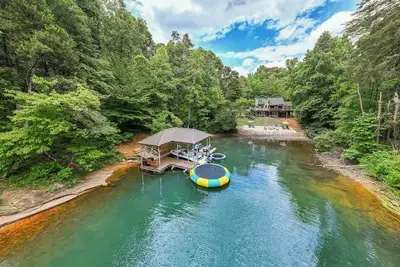 Image de Enjoy Lake Keowee with Private Sandy Beach, Dock, Water Toys, Pwc & Boat options