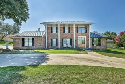 Image de Charming 4-bedroom house in Horseshoe Bay with Golf Course View