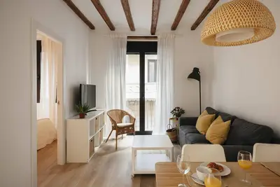 Image de Brand new Flat in the Center, Plaça Catalunya-gran Via. Exterior-2 Bedrooms