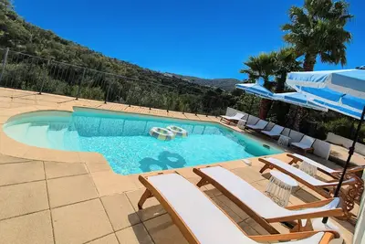 Image de La Bohem'Azur Golfe St Tropez 170m2 5 chambres Piscine chauff Spa Magnifique vue