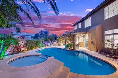 Image de Desert Oasis Retreat Perfect for Relaxation & Fun