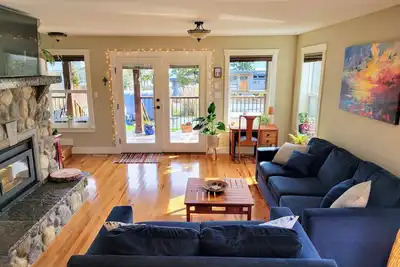 Image de Beautiful 3 bedroom vacation home - Ocean views - 2 minutes to the Beach - Patio