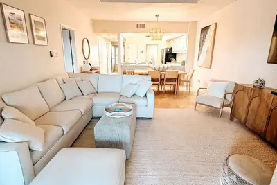 Image de On the Bay Life\n\n