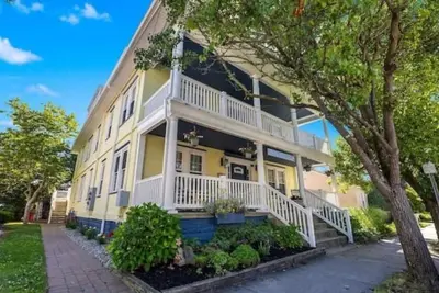 Image de Crocus by the Sea Charming 3 bedroom 5 minute walk to beach pet friendly