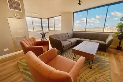 Image de Upgraded 2bed/2bath Penthouse Ocean views Modern Sleeps 8